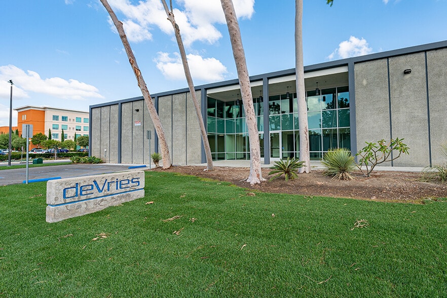 1641 Reynolds Ave, Irvine, CA for lease - Building Photo - Image 1 of 17