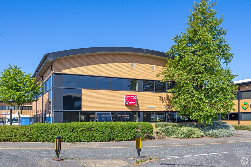 Henry Boot Way, Hull for lease - Building Photo - Image 1 of 4