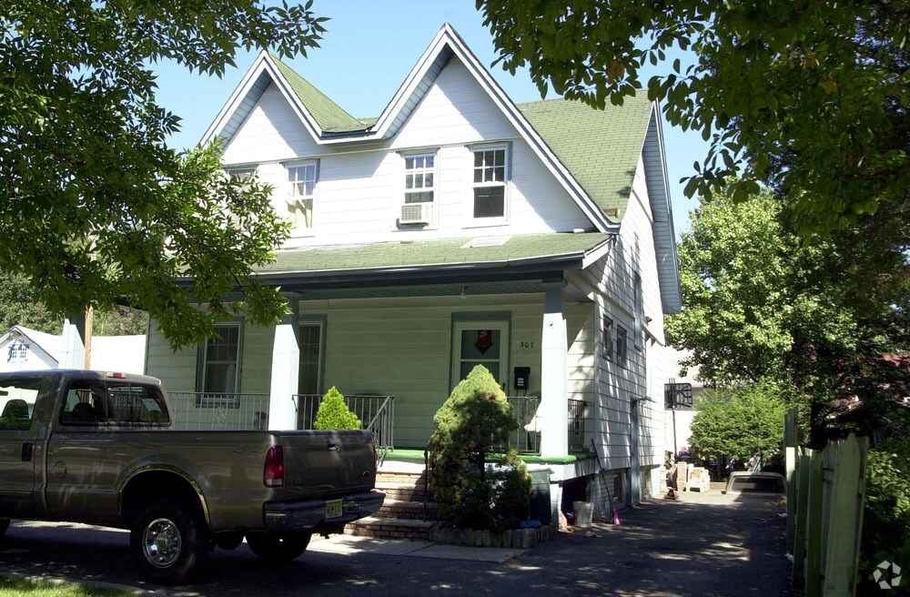 307-311 W Forest Ave, Englewood, NJ for sale Primary Photo- Image 1 of 1