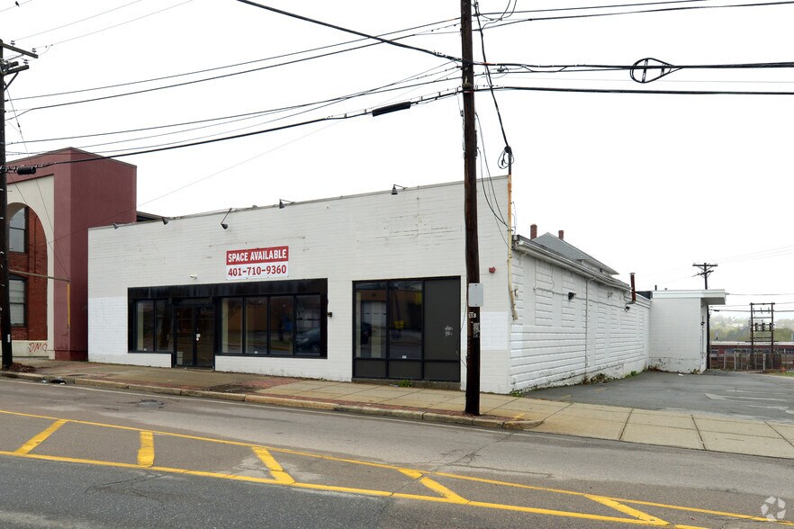 1139 Main St, Pawtucket, RI for sale - Primary Photo - Image 1 of 1