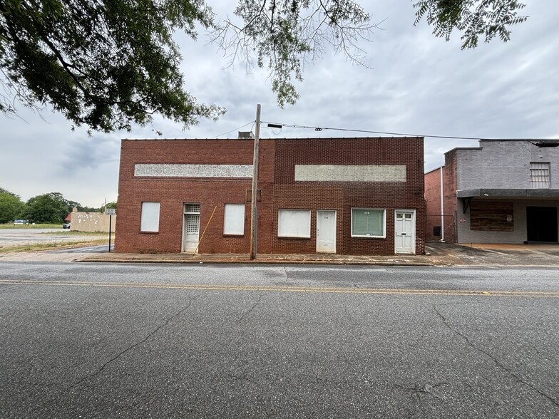 112-118 Tribble St, Anderson, SC for lease - Building Photo - Image 1 of 14