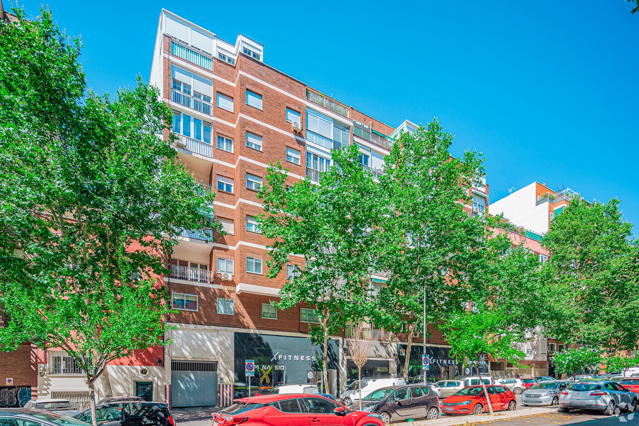 Calle de Pamplona, 45, Madrid, Madrid for sale Primary Photo- Image 1 of 1