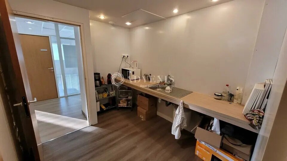 Office in Carquefou for lease - Interior Photo - Image 3 of 4
