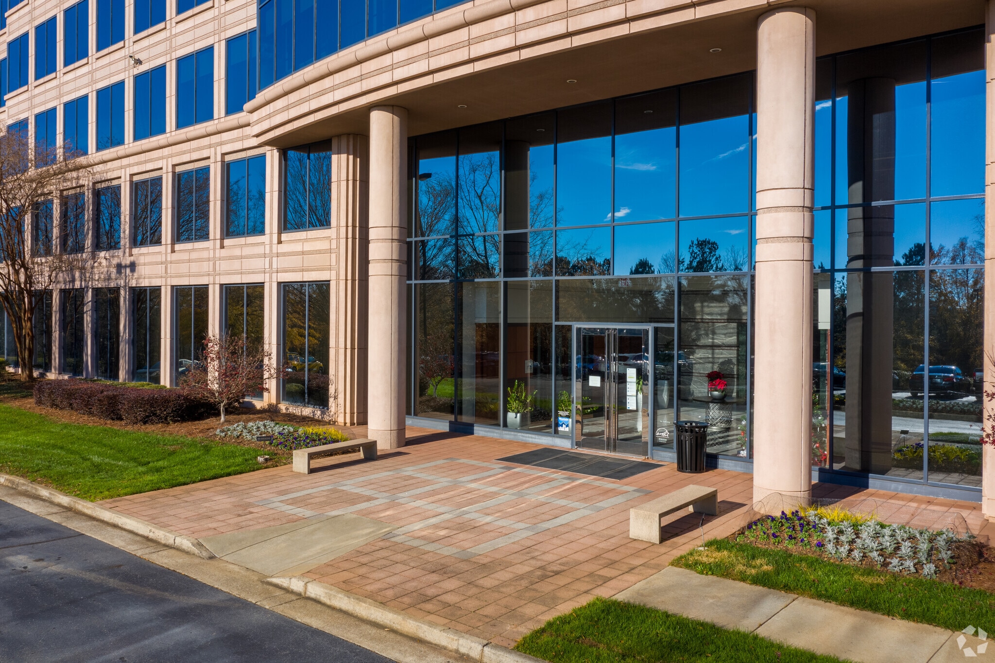 3480 Preston Ridge Rd, Alpharetta, GA 30005 Lucid Private Offices