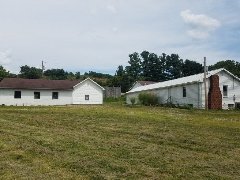 86 Valley Rd, Eighty Four, PA 15330 84/86 Valley Road