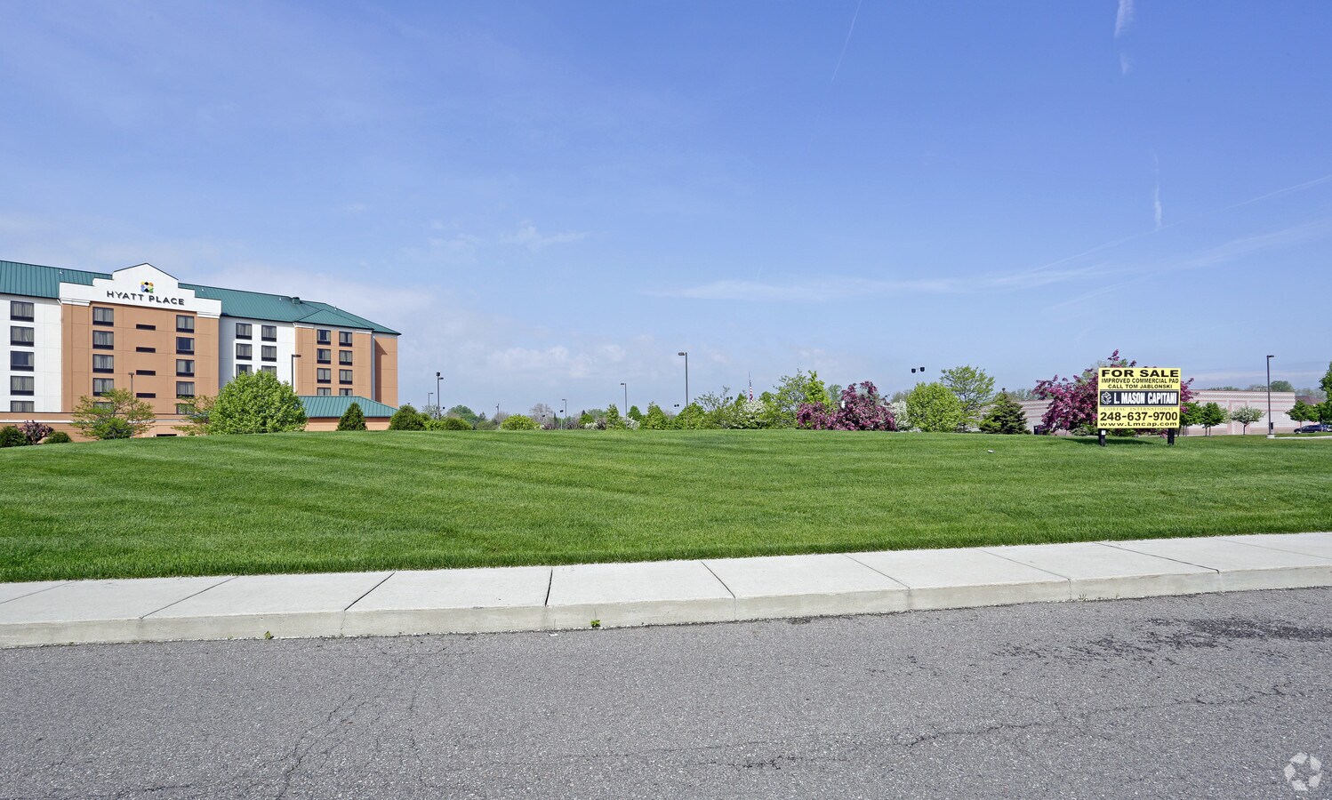 45399 Utica Park Place Blvd, Utica, MI 48315