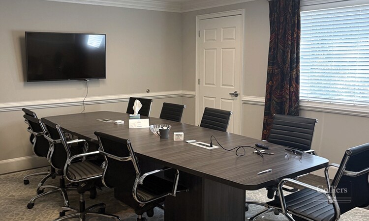 9 Washington Park, Greenville, SC for sale - Interior Photo - Image 2 of 4