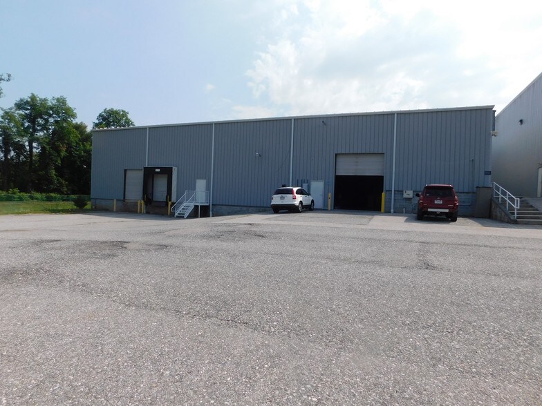 301 Pleasant St, Abbottstown, PA for sale - Primary Photo - Image 1 of 1