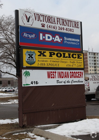 2296 Eglinton Ave E, Toronto, ON for lease - Building Photo - Image 2 of 7