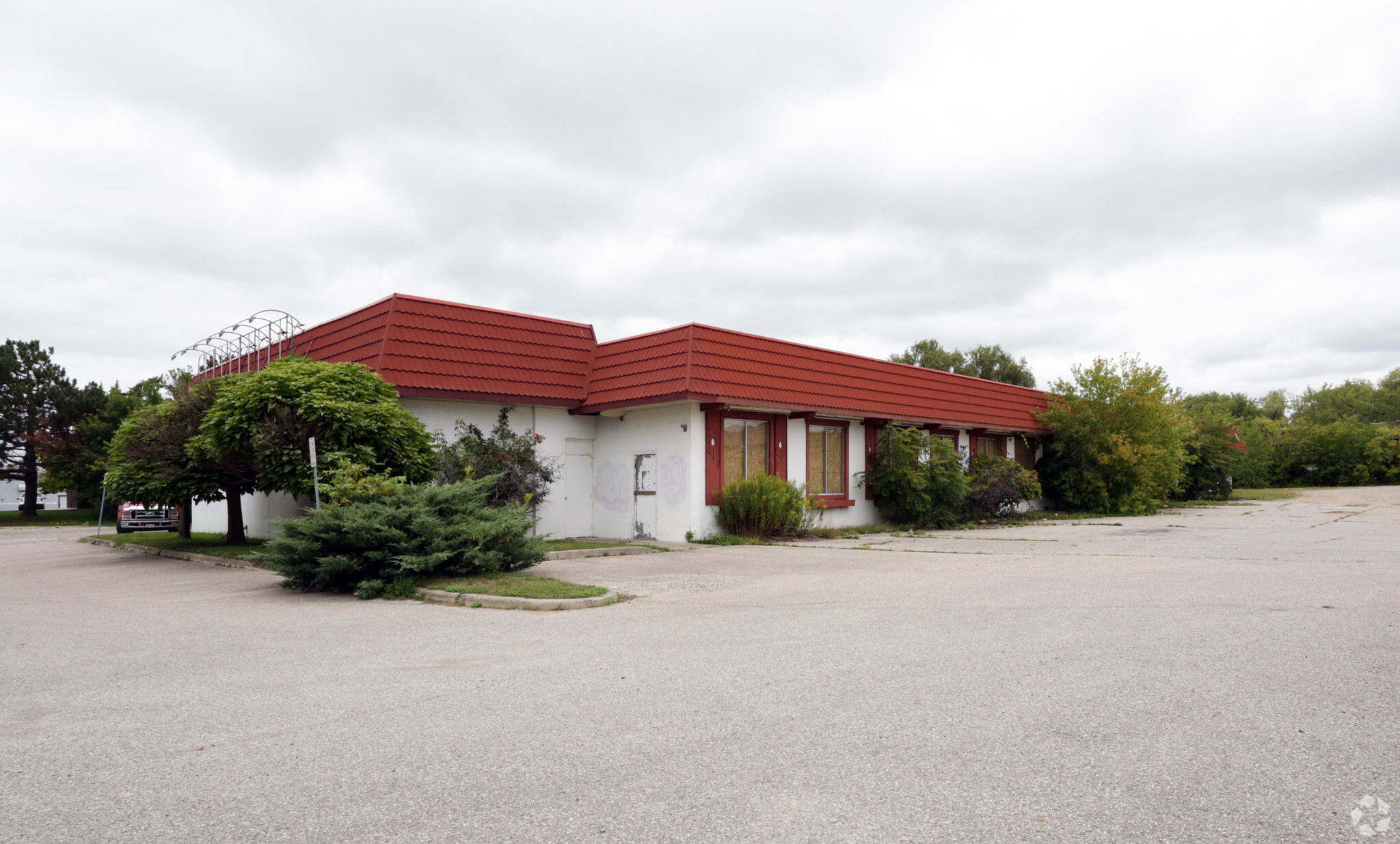 200 Weber St N, Waterloo, ON for lease Primary Photo- Image 1 of 3