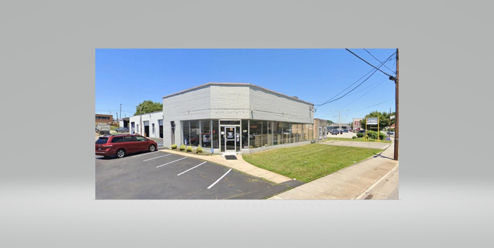 1402 Williamson Rd NE, Roanoke, VA for sale - Building Photo - Image 1 of 1