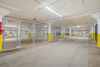 799 E 73rd St, Cleveland, OH for lease Interior Photo- Image 2 of 3
