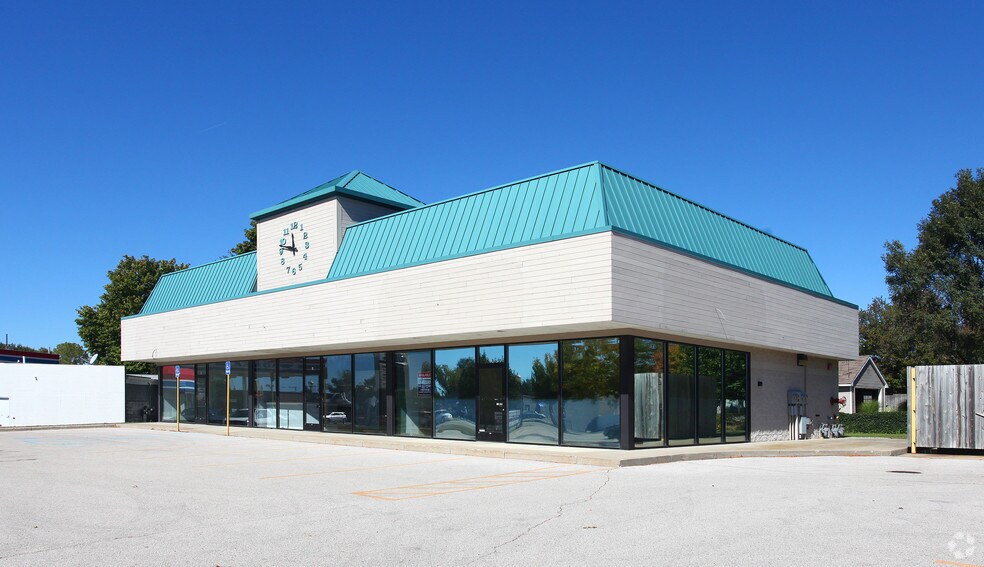 301 W Savidge St, Spring Lake, MI for sale - Primary Photo - Image 1 of 1