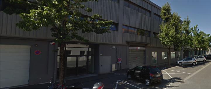 Retail in Angoulême for lease - Building Photo - Image 2 of 3