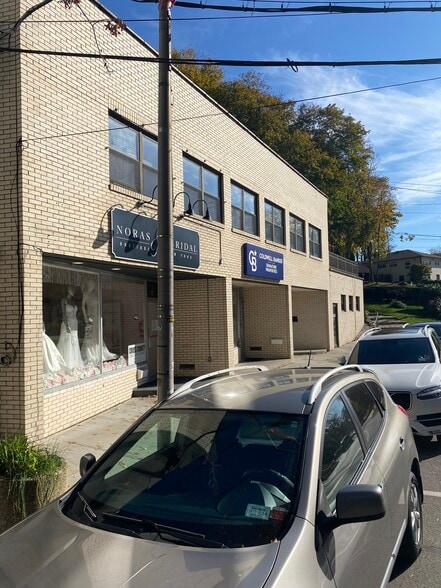 4 Broadway, Valhalla, NY for sale - Building Photo - Image 1 of 1