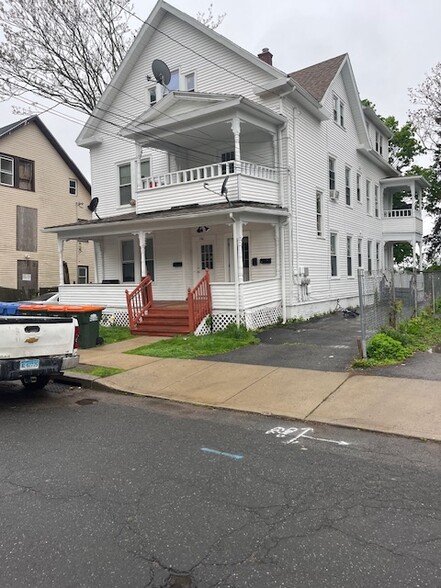 156 Hobart St, Meriden, CT for sale - Building Photo - Image 2 of 8
