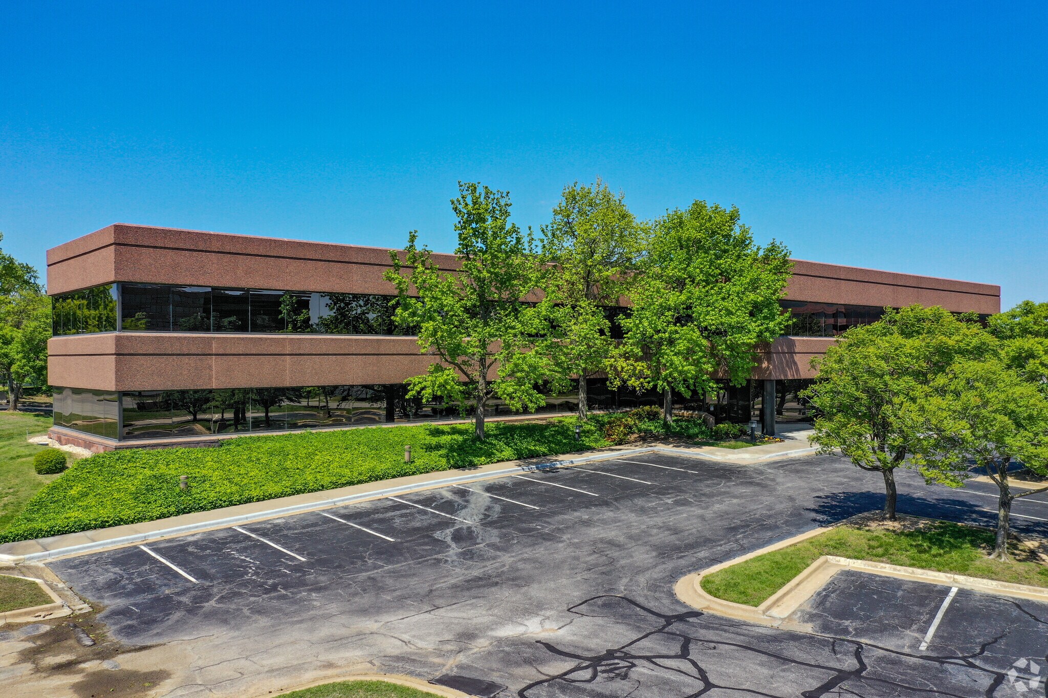 7615 E 63rd Pl, Tulsa, OK for sale Primary Photo- Image 1 of 1