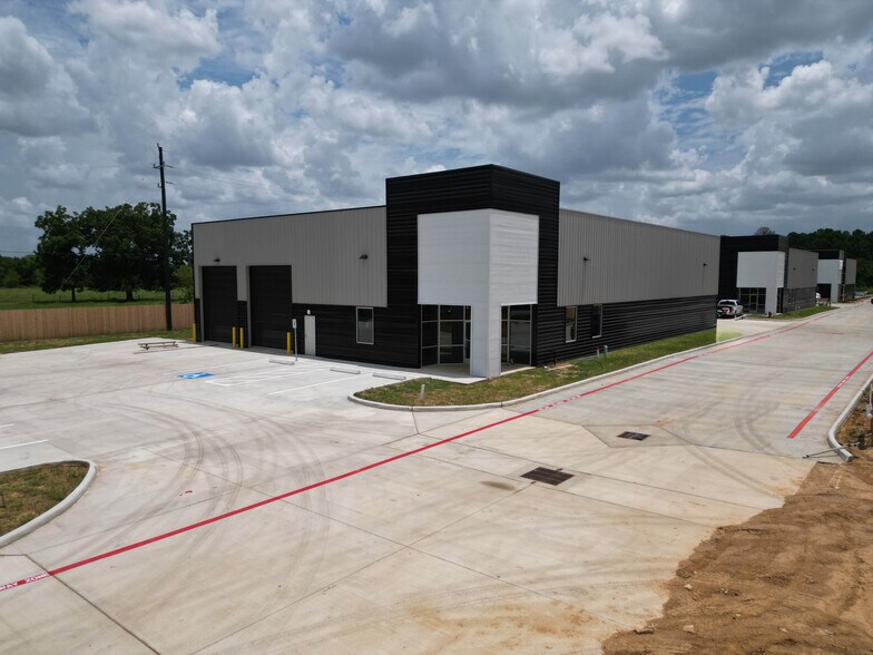 1663 S Cherry St, Tomball, TX for sale - Building Photo - Image 1 of 8