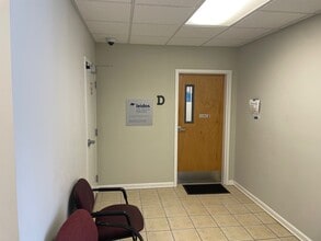 298 Clear Sky Ct, Clarksville, TN for lease Interior Photo- Image 2 of 5