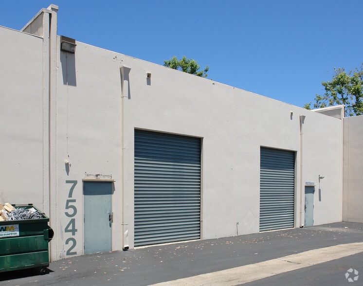 7542 Trade St, San Diego, CA for lease - Building Photo - Image 3 of 25