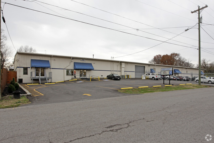 104 W Webster St, Madison, TN for lease - Primary Photo - Image 1 of 7