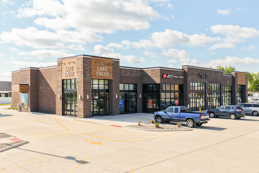 Squire Retail Center - Loft