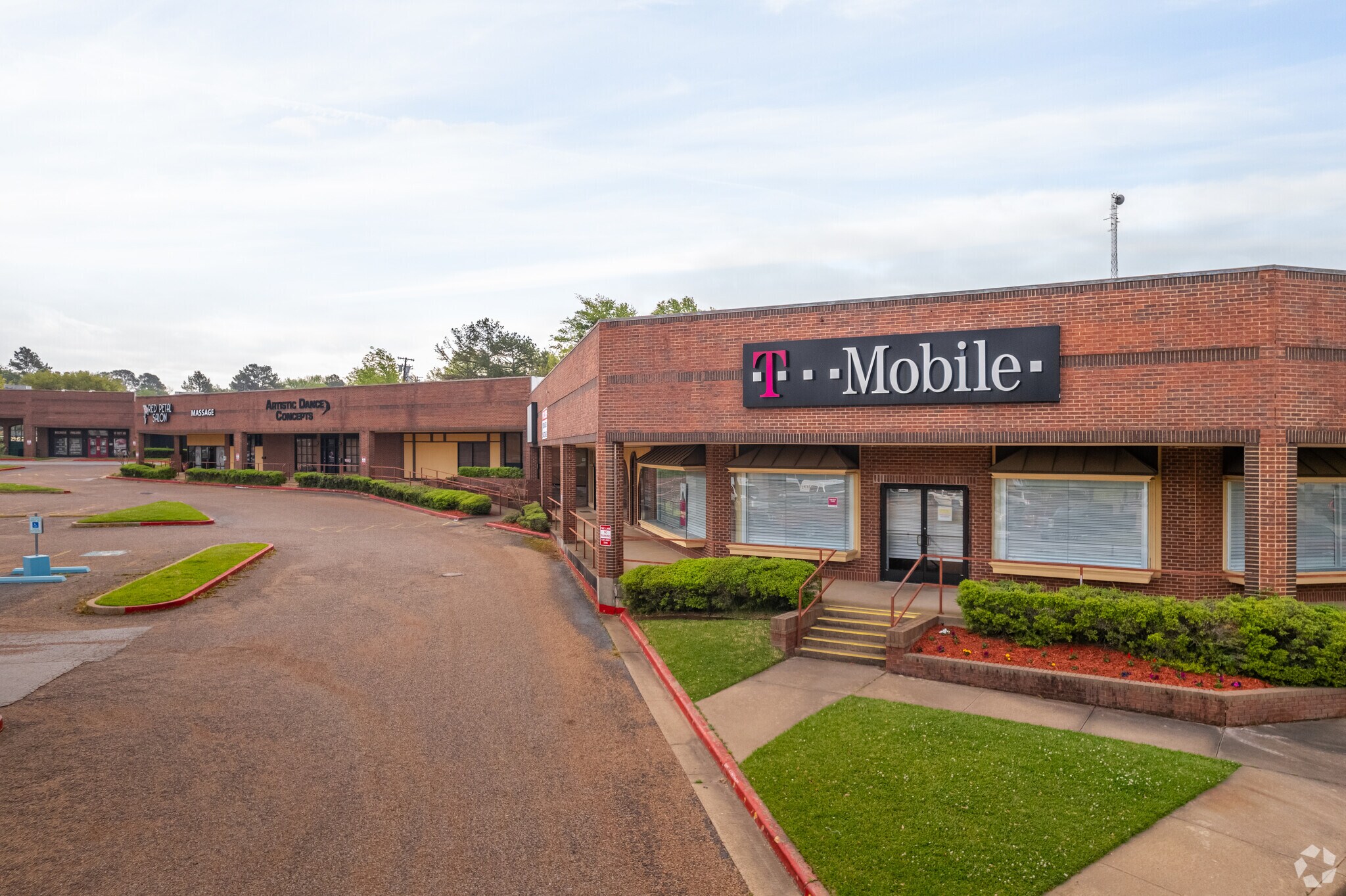 3320 Troup Hwy, Tyler, TX 75701 Southeast Crossing Shopping Center