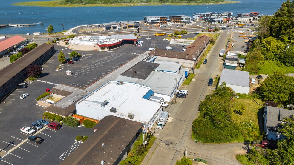 602 Hemlock Ave, Coos Bay, OR for sale - Primary Photo - Image 1 of 1