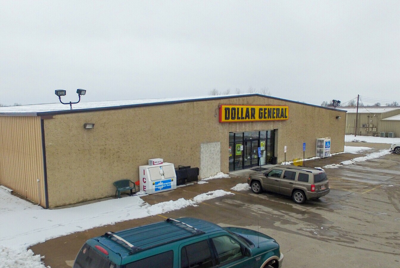 1320 S Business 61, Bowling Green, MO 63334