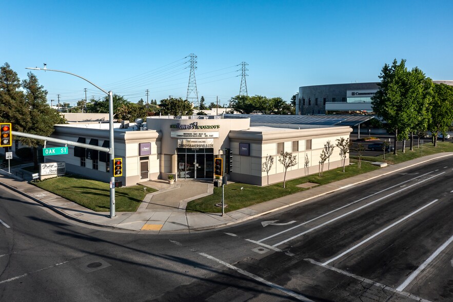 3300 Truxtun Ave, Bakersfield, CA for lease - Building Photo - Image 1 of 13