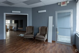 3122-3166 NW Viking Blvd, Cedar, MN for lease Interior Photo- Image 1 of 5