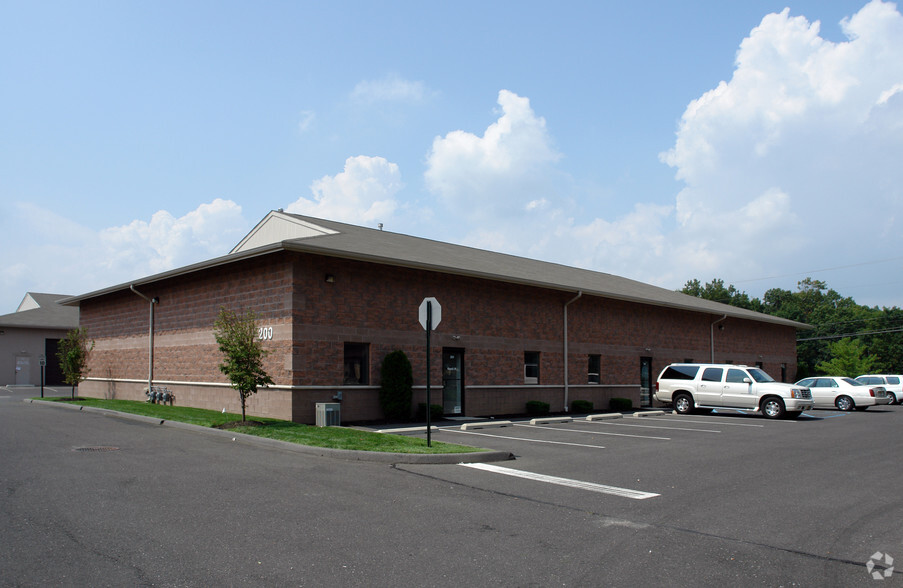 154 Cooper Rd, West Berlin, NJ for sale - Primary Photo - Image 1 of 1