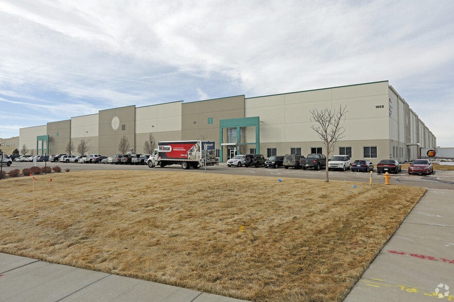 1953 N Gun Club Rd, Aurora, CO for lease - Primary Photo - Image 1 of 7