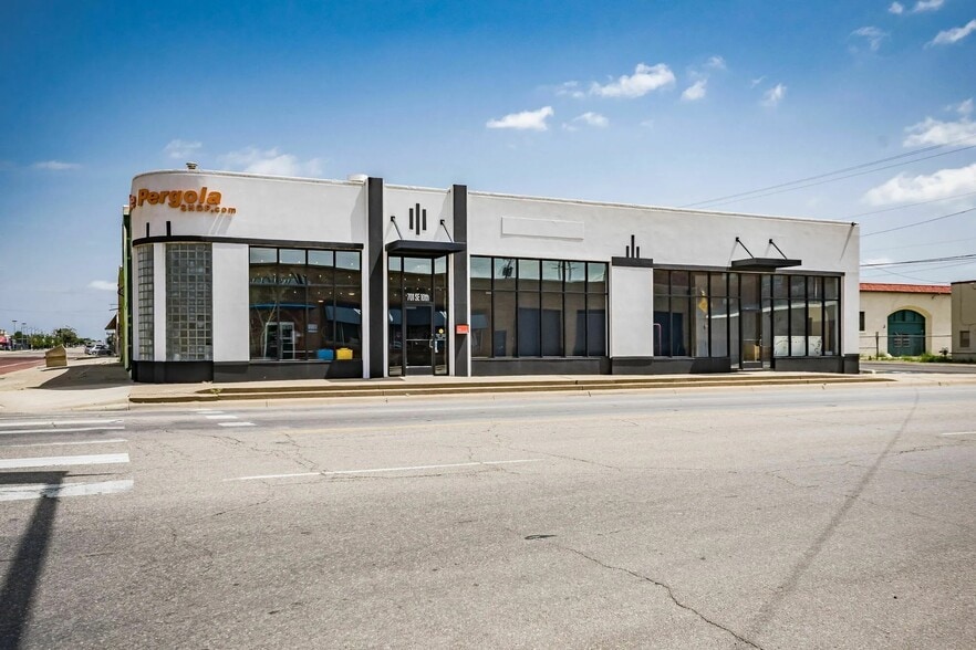 701 SE 10th Ave, Amarillo, TX for sale - Building Photo - Image 3 of 21