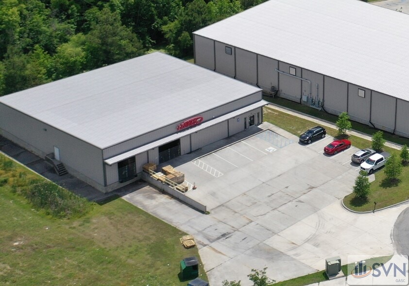 36 W Chatham Ct, Garden City, GA for lease - Building Photo - Image 2 of 22