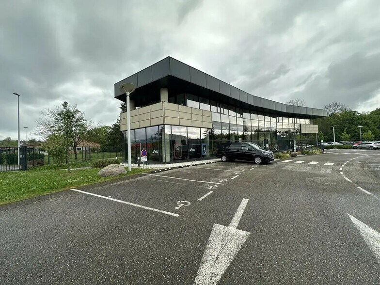 Office in Obernai for lease - Building Photo - Image 1 of 12