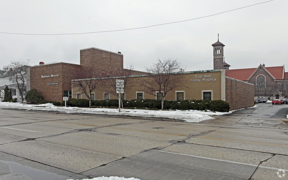 424 S Monroe Ave, Green Bay, WI 54301