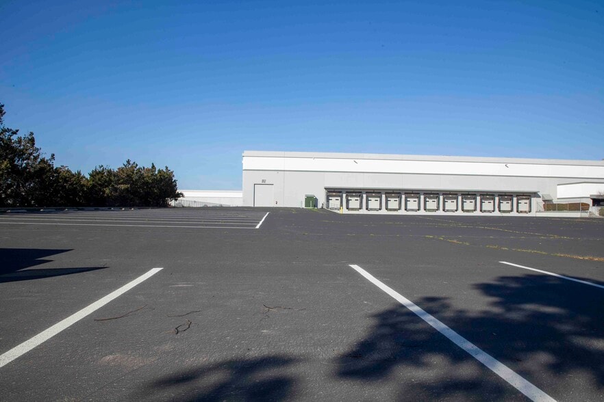 3643 Finch Rd, Modesto, CA for lease - Building Photo - Image 2 of 5