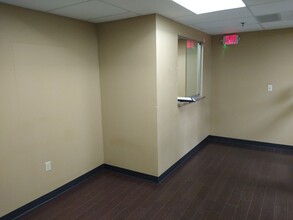 500 S University Ave, Little Rock, AR for lease Interior Photo- Image 1 of 6