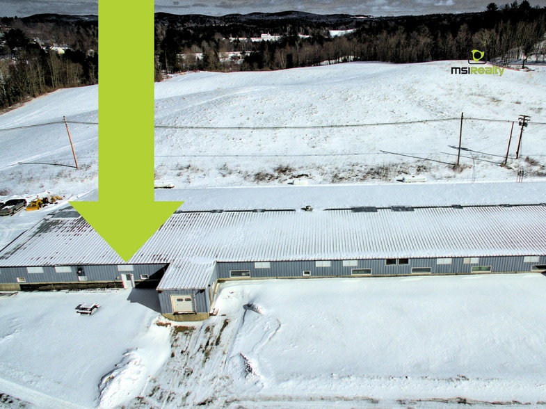 2127 Cadys Falls Rd, Hyde Park, VT for sale - Building Photo - Image 1 of 1