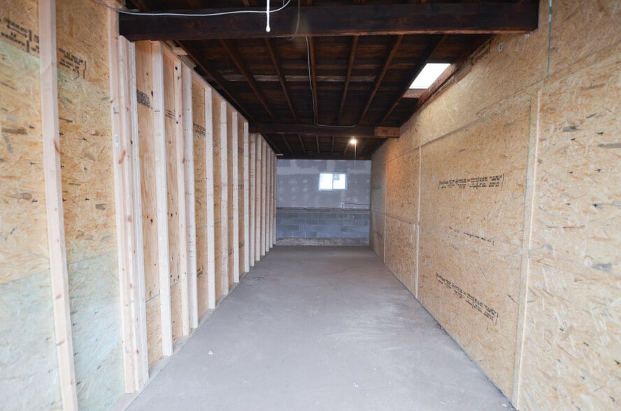 627 Brookstown Ave, Winston-Salem, NC for lease - Building Photo - Image 2 of 3