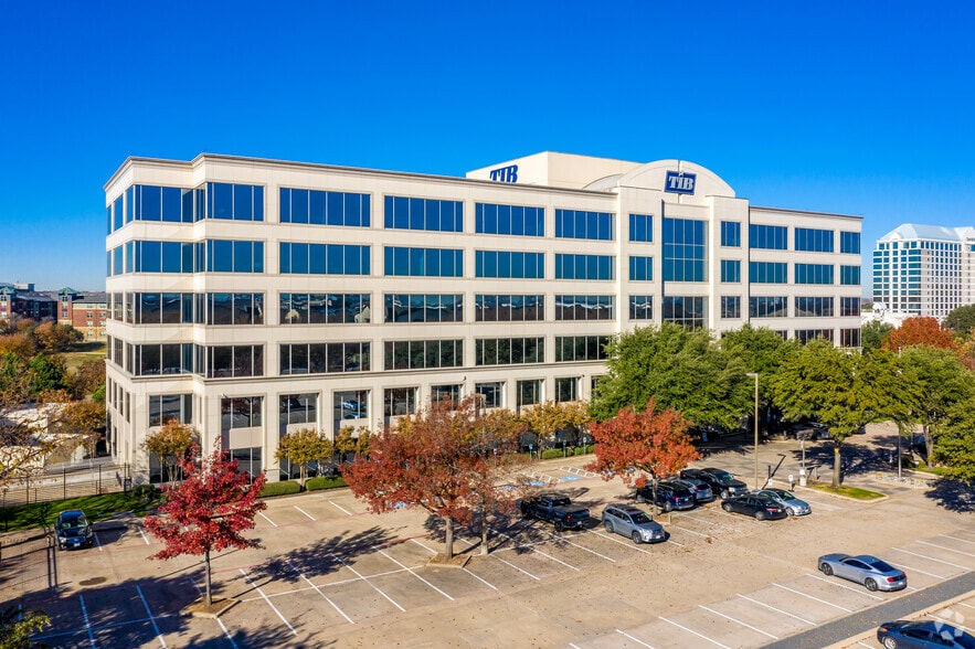 11701 Luna Rd, Farmers Branch, TX for lease - Building Photo - Image 1 of 9