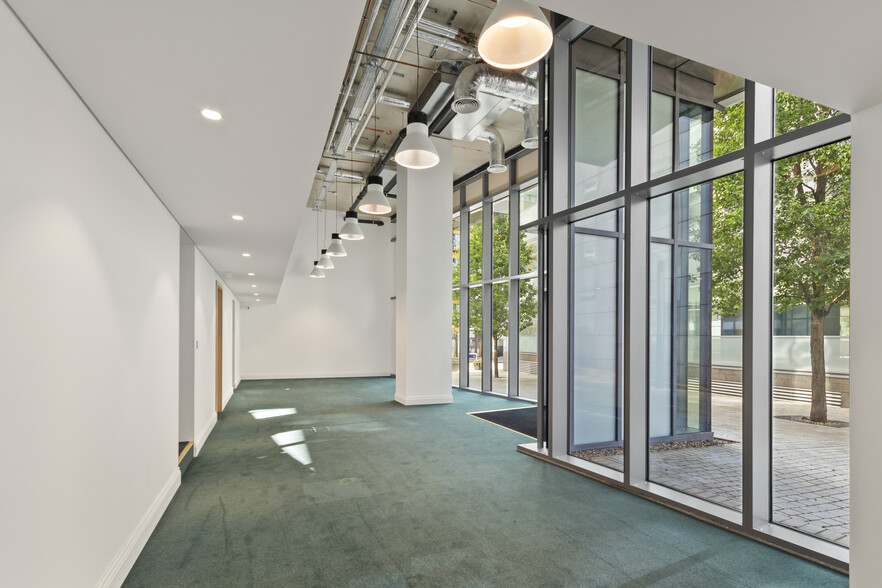 Eastfield Ave, London for lease - Building Photo - Image 3 of 7