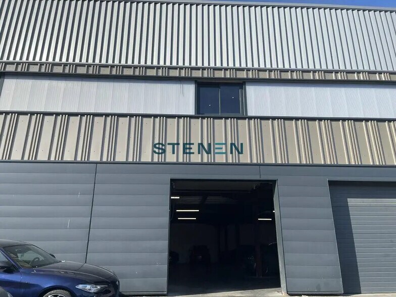 Flex in Marseille for lease - Building Photo - Image 1 of 5