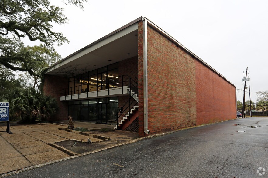 918 Government St, Mobile, AL 36604