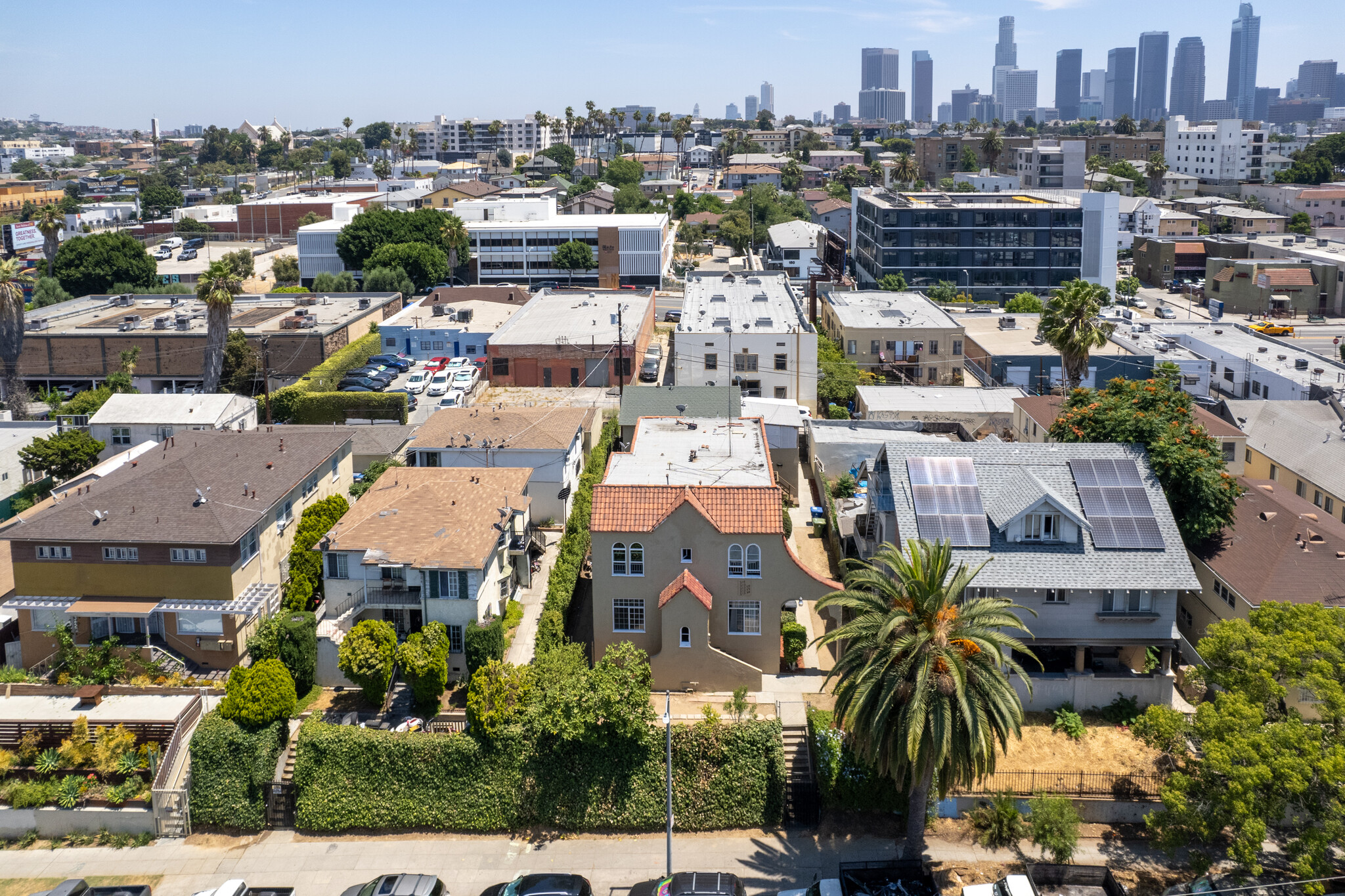 210 S Lake St, Los Angeles, CA for sale Primary Photo- Image 1 of 1