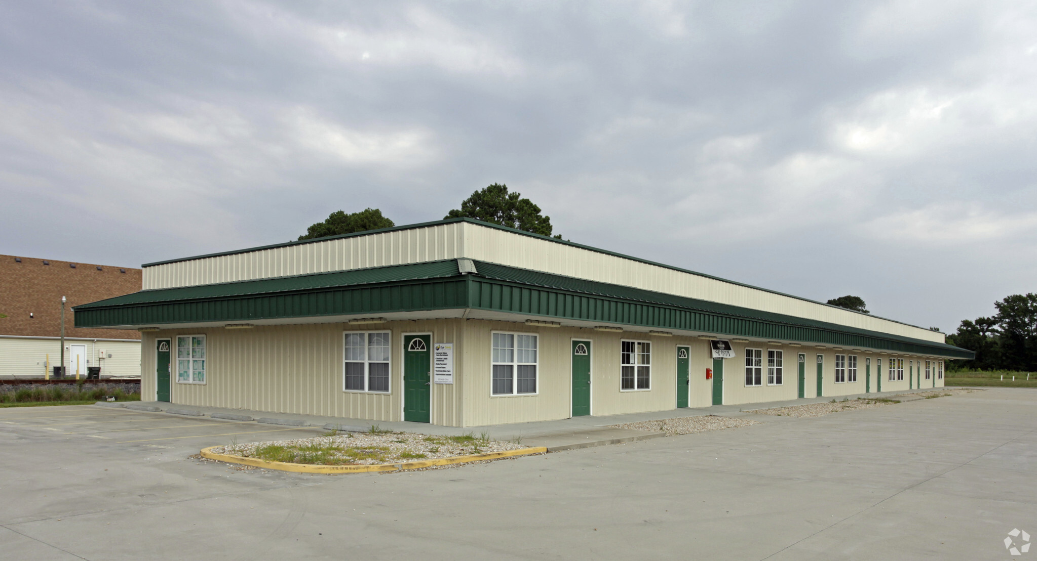 113 Baxter Ln, Moyock, NC for sale Primary Photo- Image 1 of 1