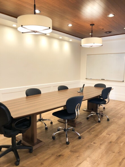 4161 Thanksgiving Way, Lehi, UT for lease - Interior Photo - Image 2 of 12