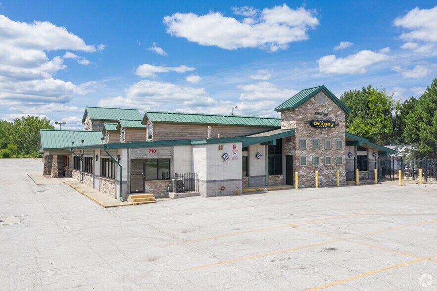 710 S Reynolds Rd, Toledo, OH 43615