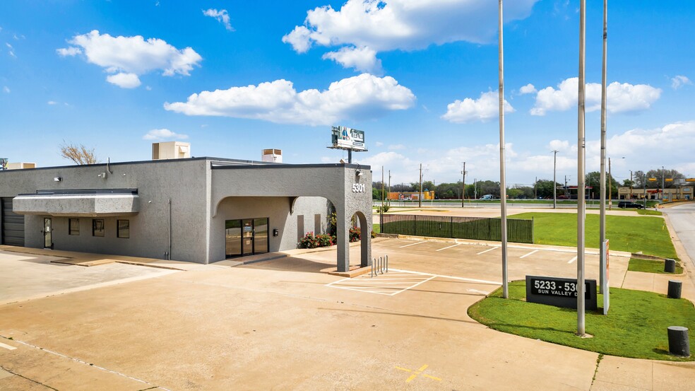 5301 Sun Valley Dr, Fort Worth, TX for lease - Building Photo - Image 3 of 32